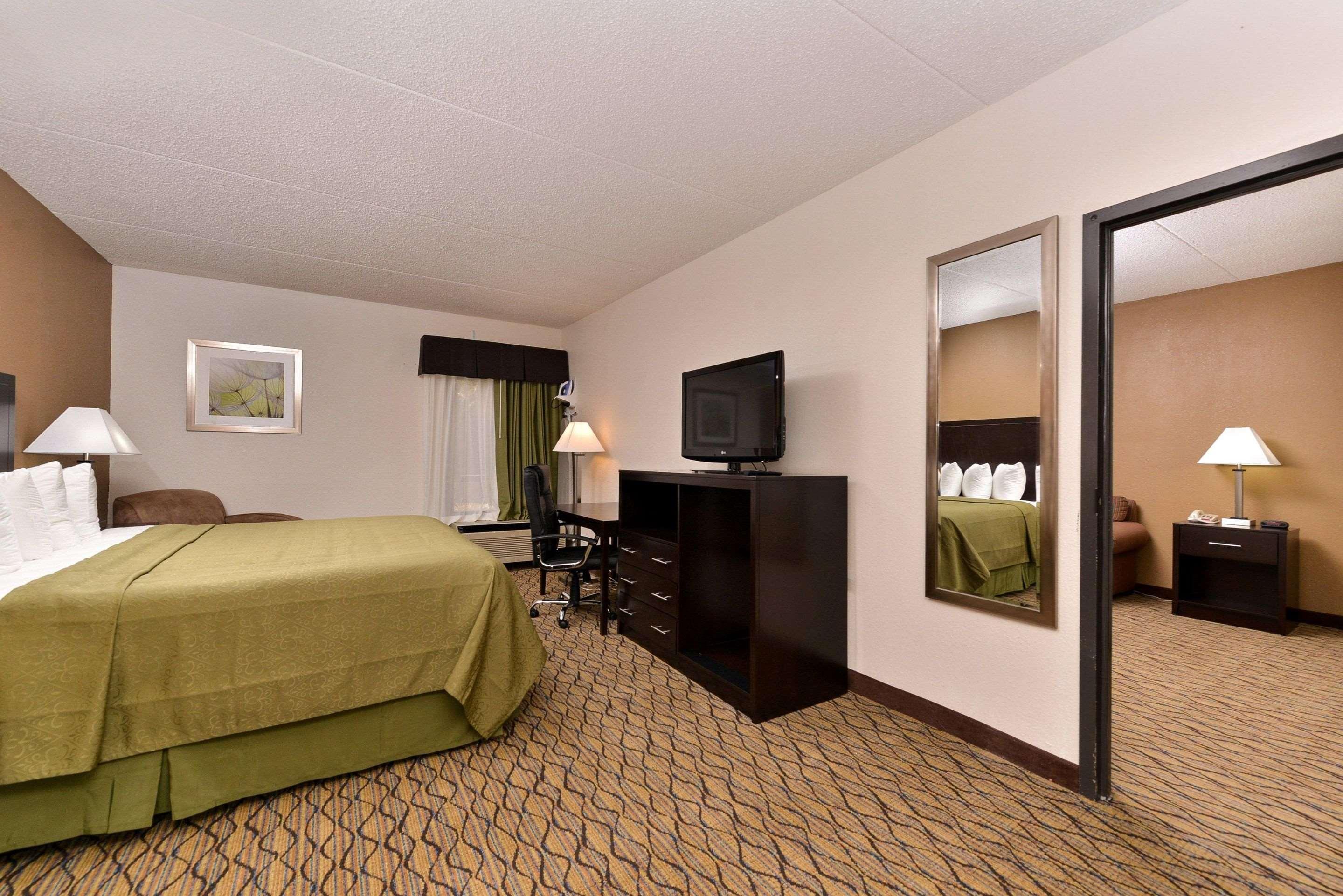 Quality Inn & Suites Matteson Near I-57 Exterior photo