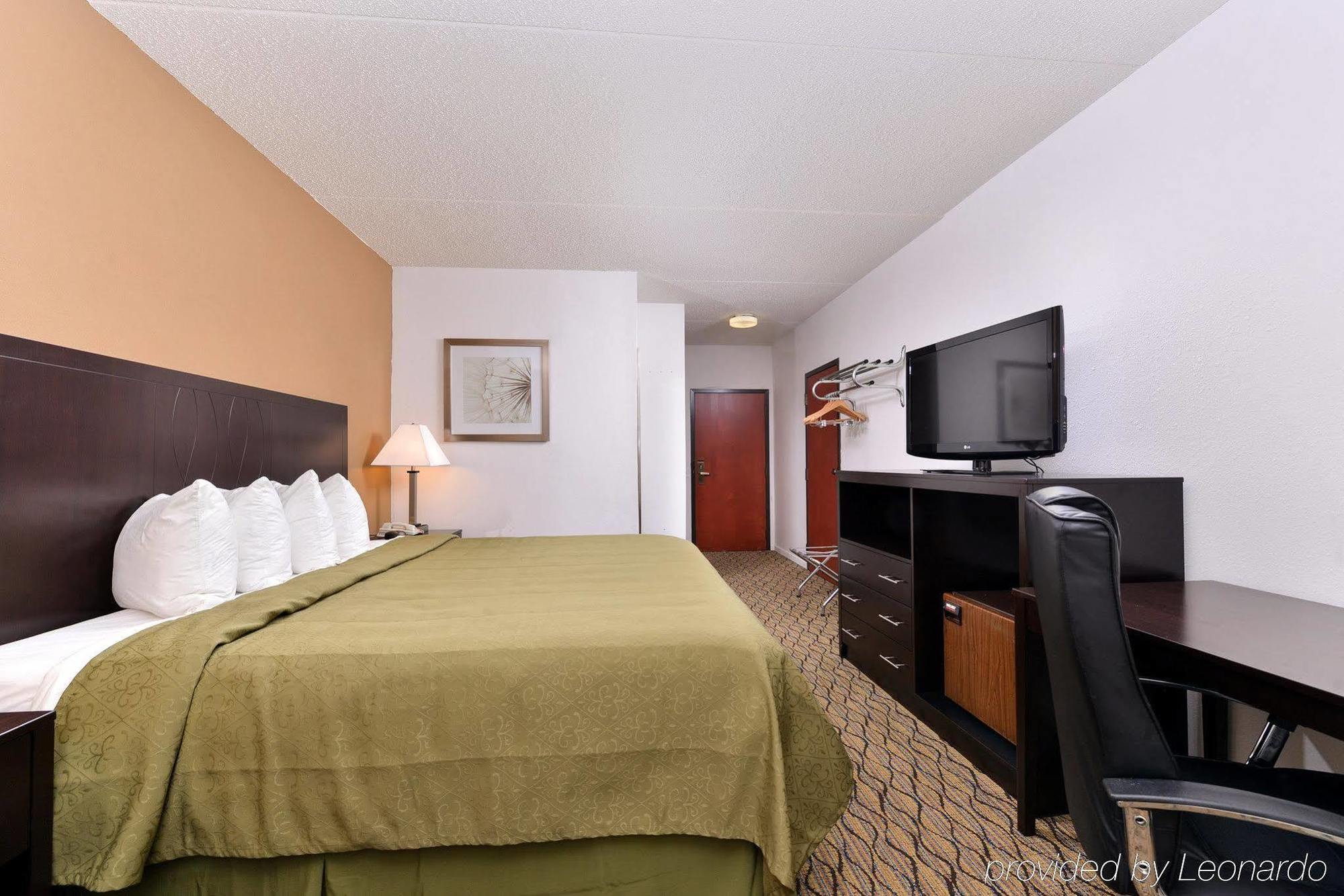 Quality Inn & Suites Matteson Near I-57 Exterior photo