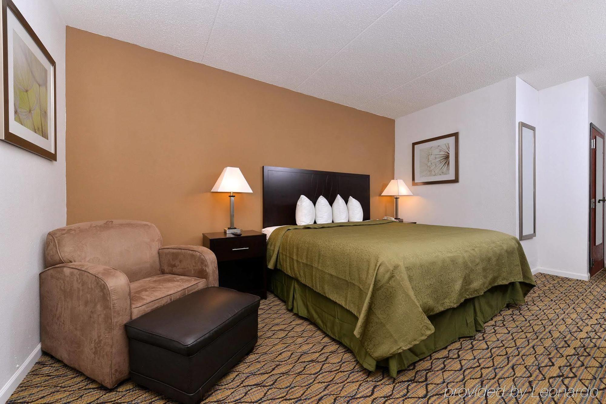 Quality Inn & Suites Matteson Near I-57 Exterior photo